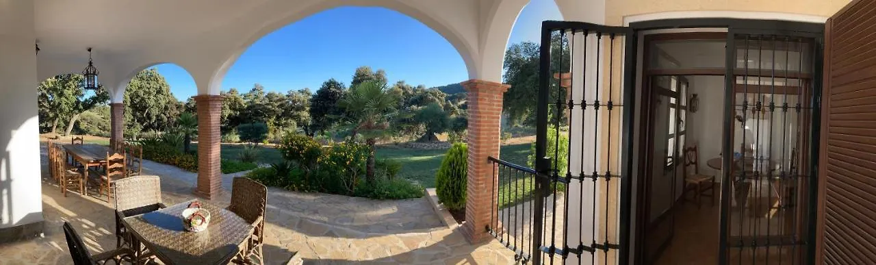 别墅 Finca Las Encinas 龙达
